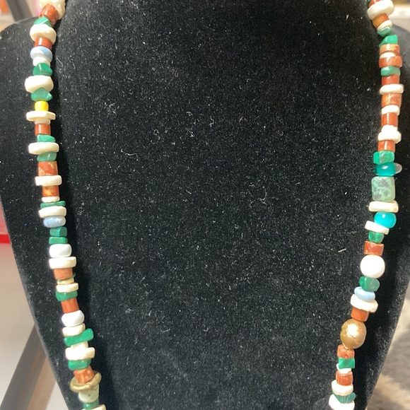 NATIVE Beaded Gemstone necklace - Picture 6 of 13